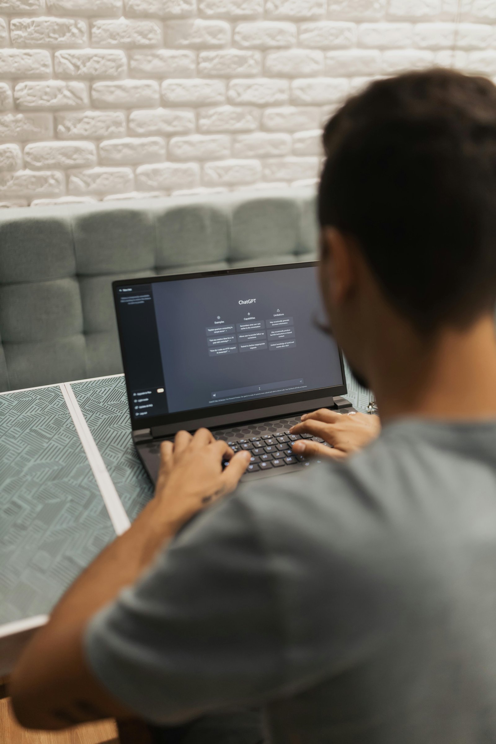 How to Use ChatGPT to Improve Your Resume