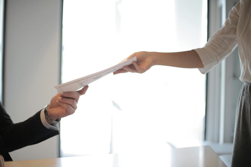 How to Write a Job-Winning Resume in 2025